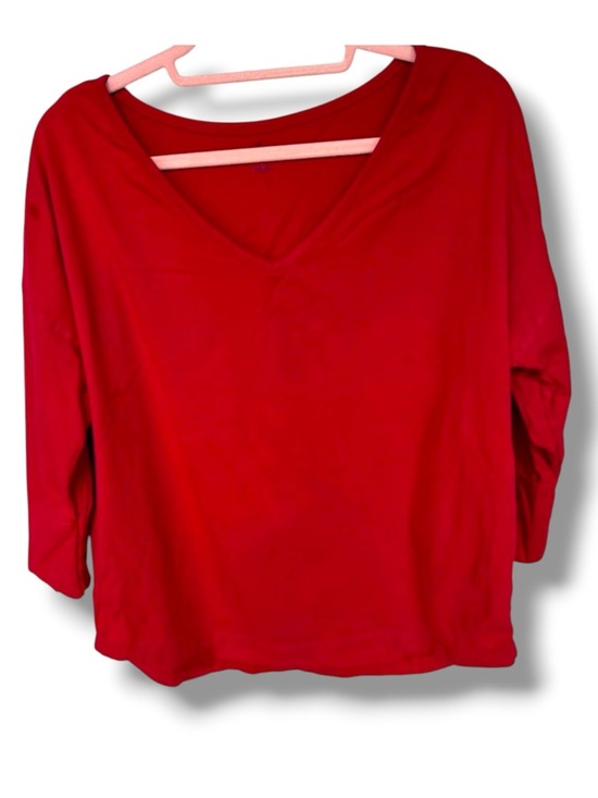 Tops - 🍒Cherry red  v- neck t shirt
